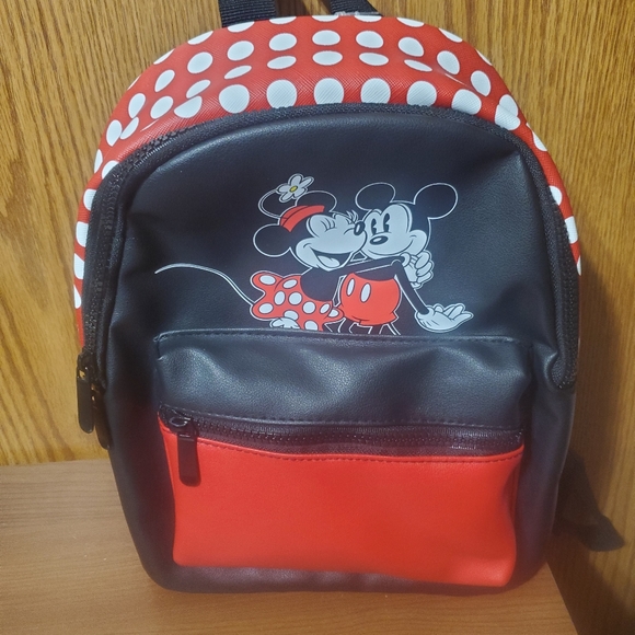 - NWT Disney Mickey Mouse  and Minnie mouse backpack - Picture 1 of 5